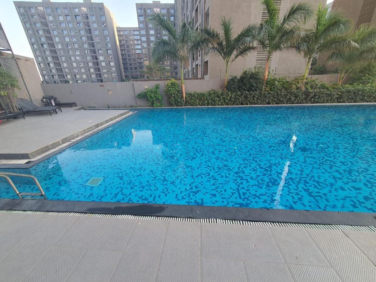 Weekend Address Managed By P.C Homes Surat Zewnętrze zdjęcie